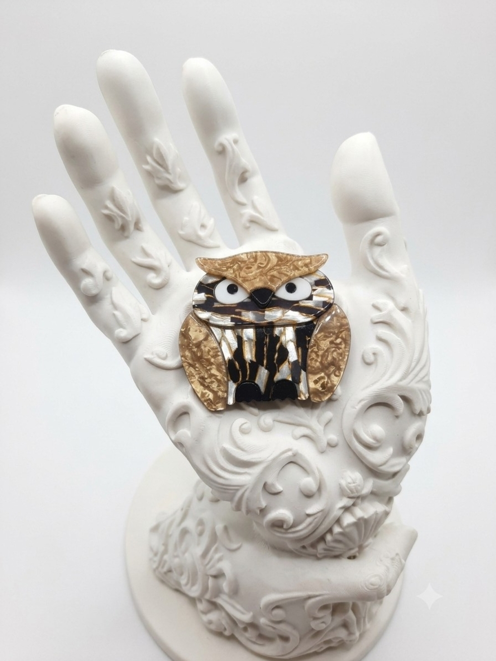 Whimsical Art Deco Style Acrylic Owl Brooch Pin – Gold & Marbled Silver/Black